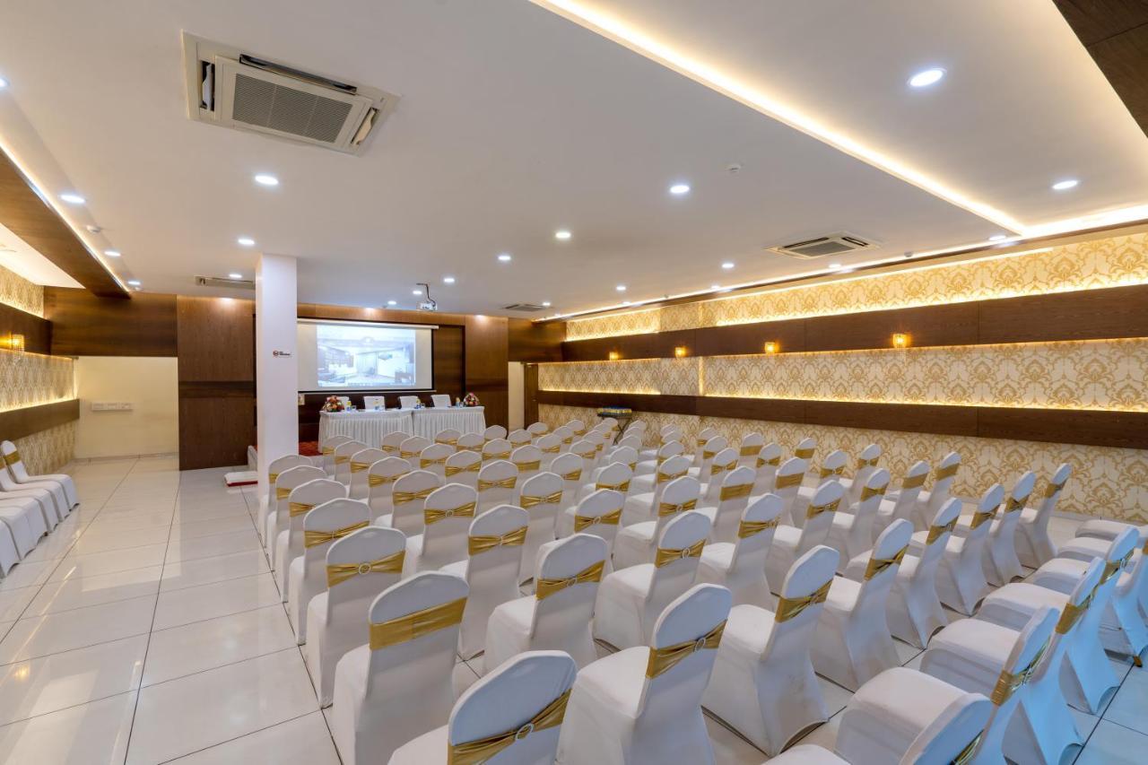 Jalashray Resort Nadiād Kültér fotó