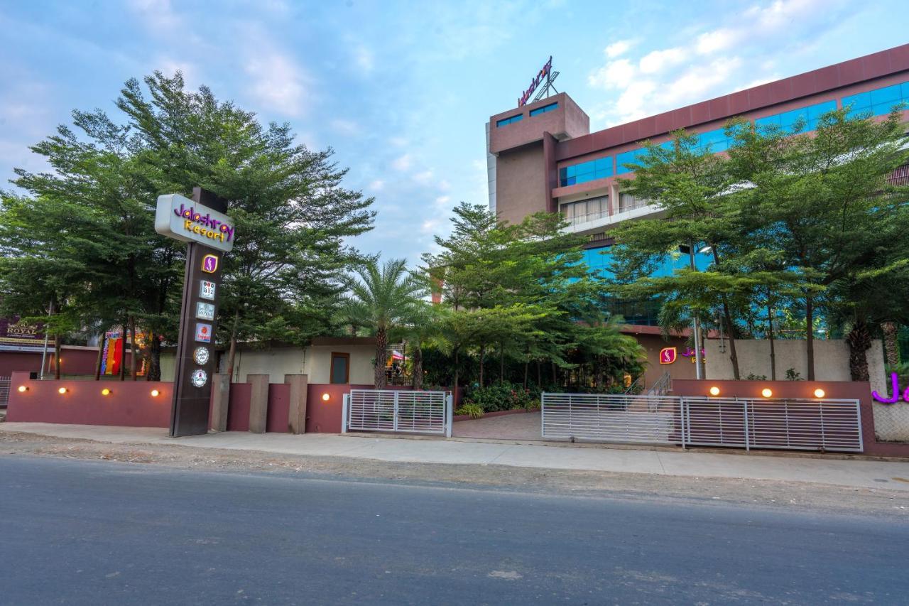 Jalashray Resort Nadiād Kültér fotó