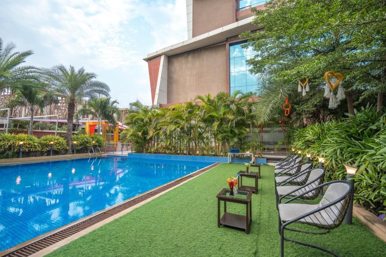 Jalashray Resort Nadiād Kültér fotó