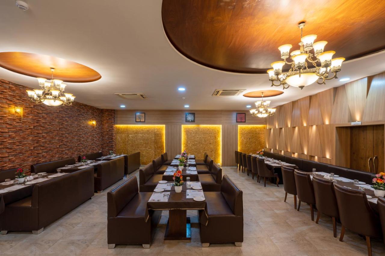 Jalashray Resort Nadiād Kültér fotó