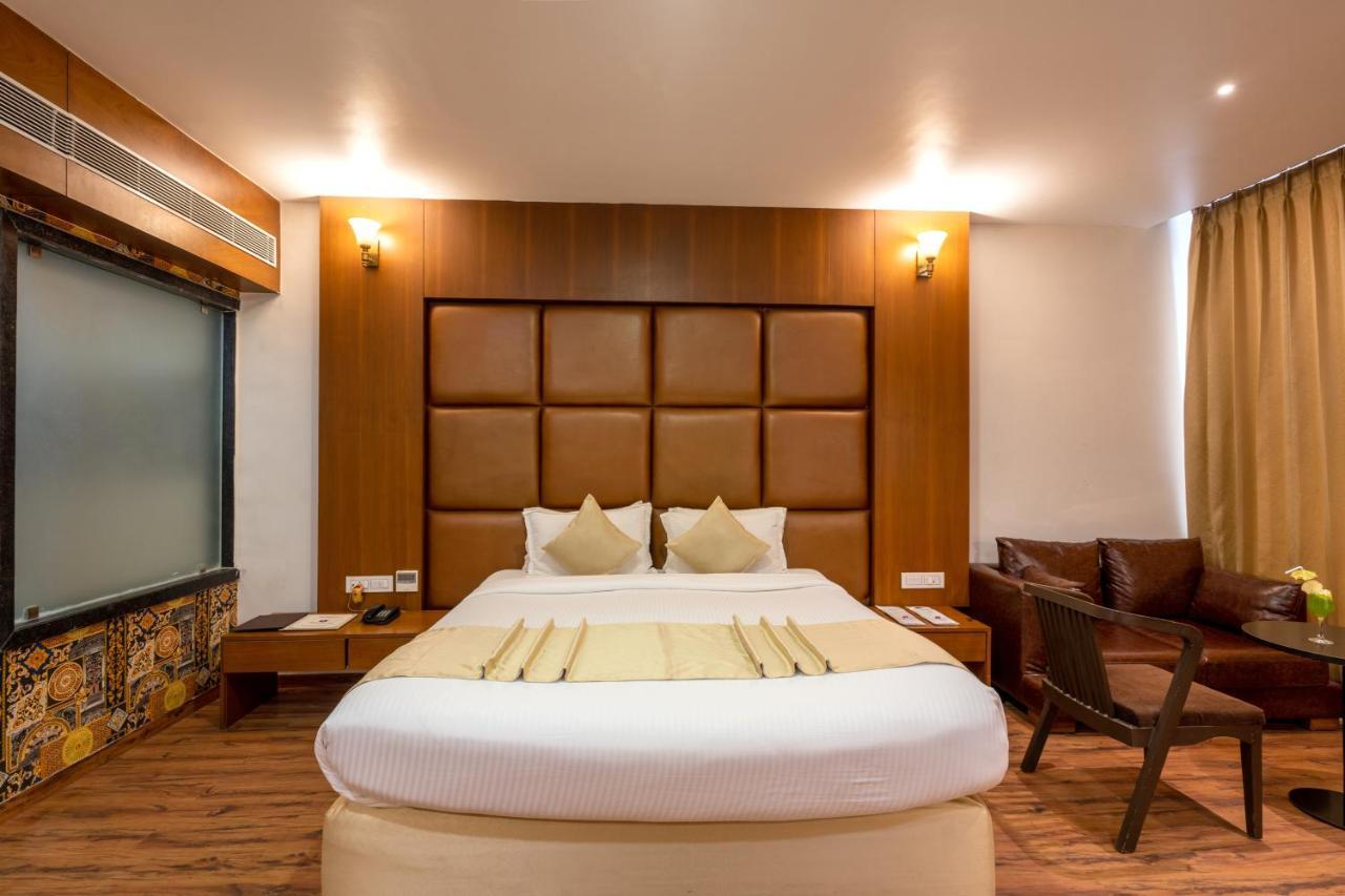 Jalashray Resort Nadiād Kültér fotó