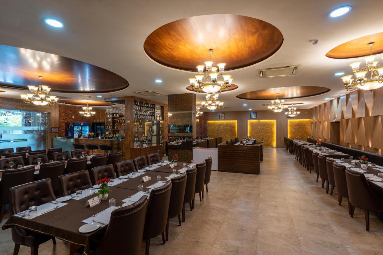 Jalashray Resort Nadiād Kültér fotó
