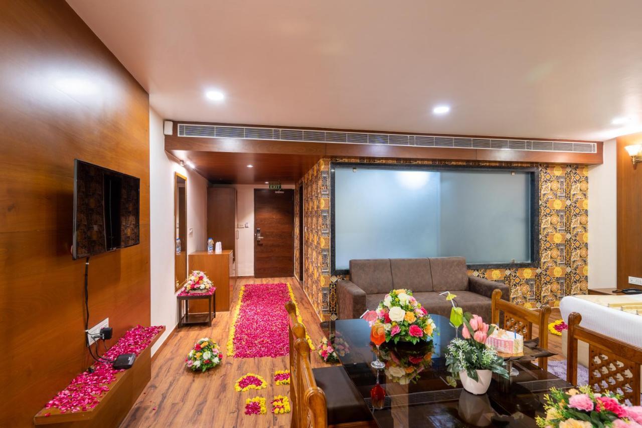 Jalashray Resort Nadiād Kültér fotó