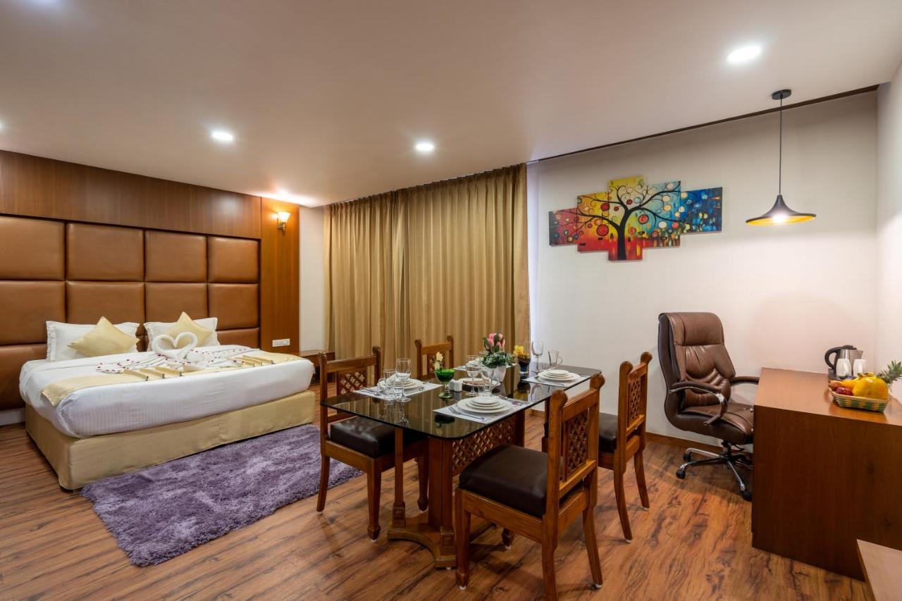 Jalashray Resort Nadiād Kültér fotó