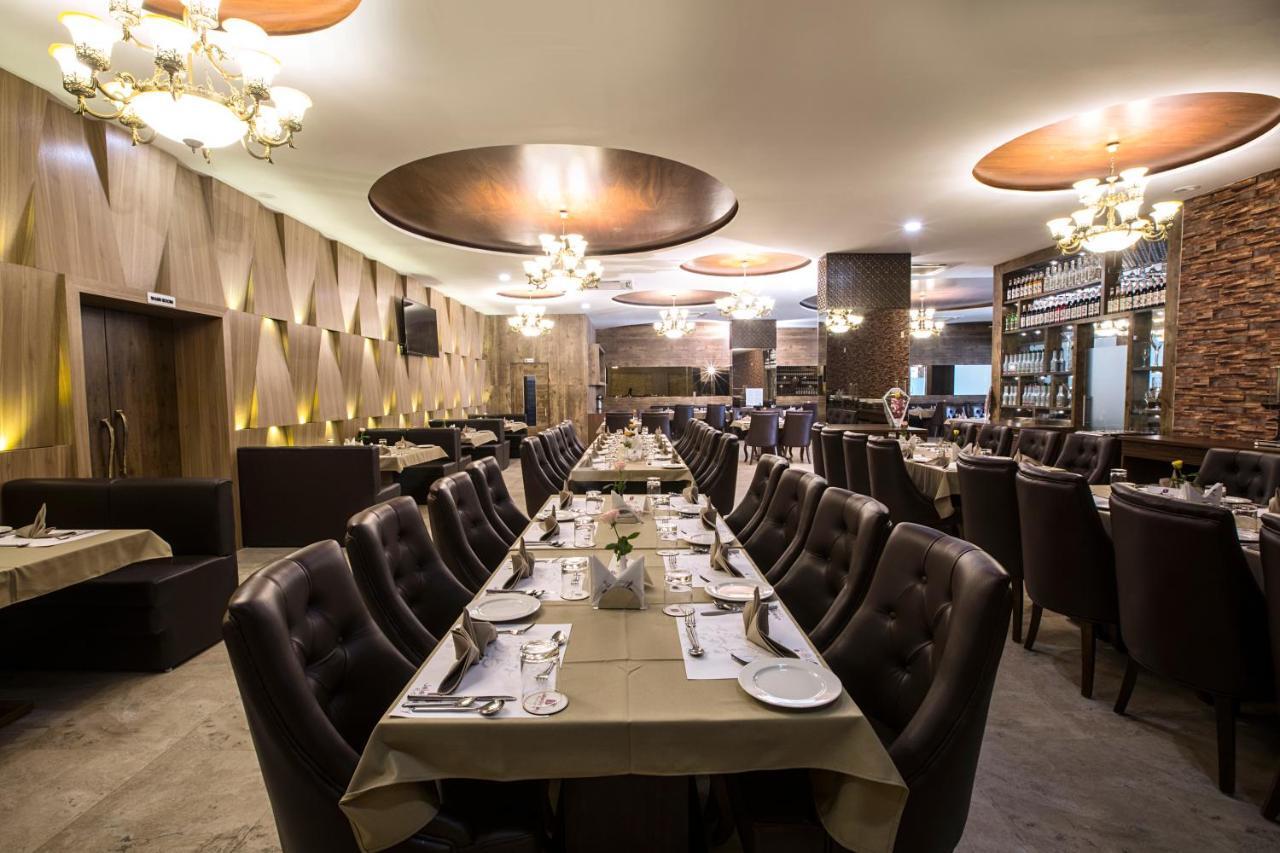 Jalashray Resort Nadiād Kültér fotó