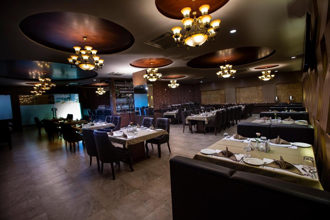 Jalashray Resort Nadiād Kültér fotó